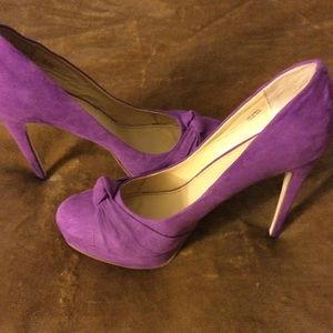 Woman size 10, stiletto Purple suede